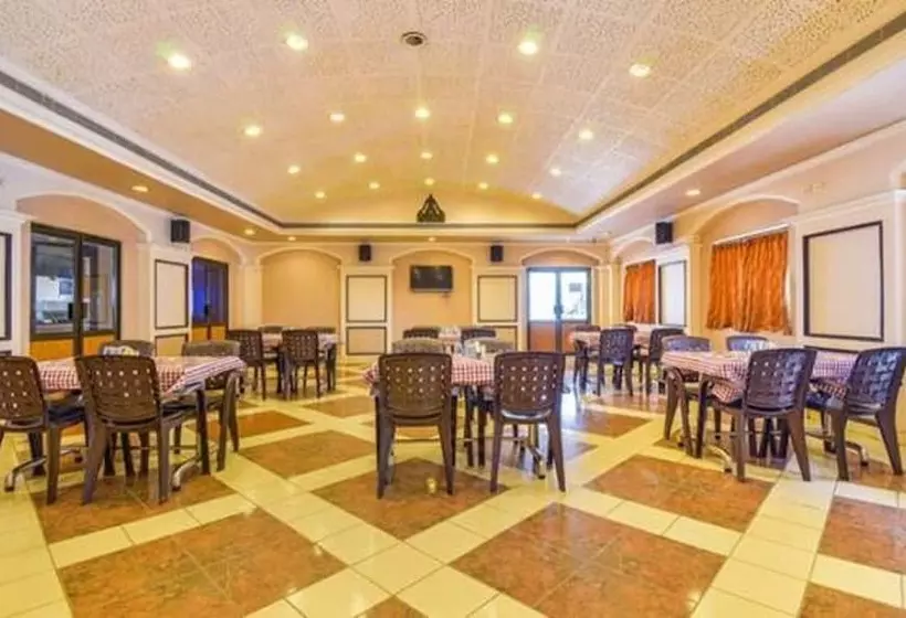 Fotos del hotel Fab Kinnera Comforts Railway Station:  9