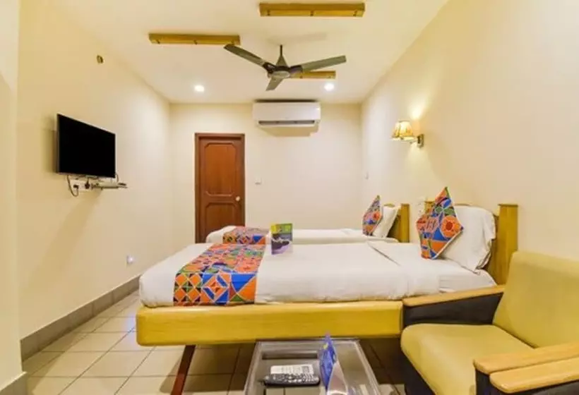 Fotos del hotel Fab Kinnera Comforts Railway Station:  20