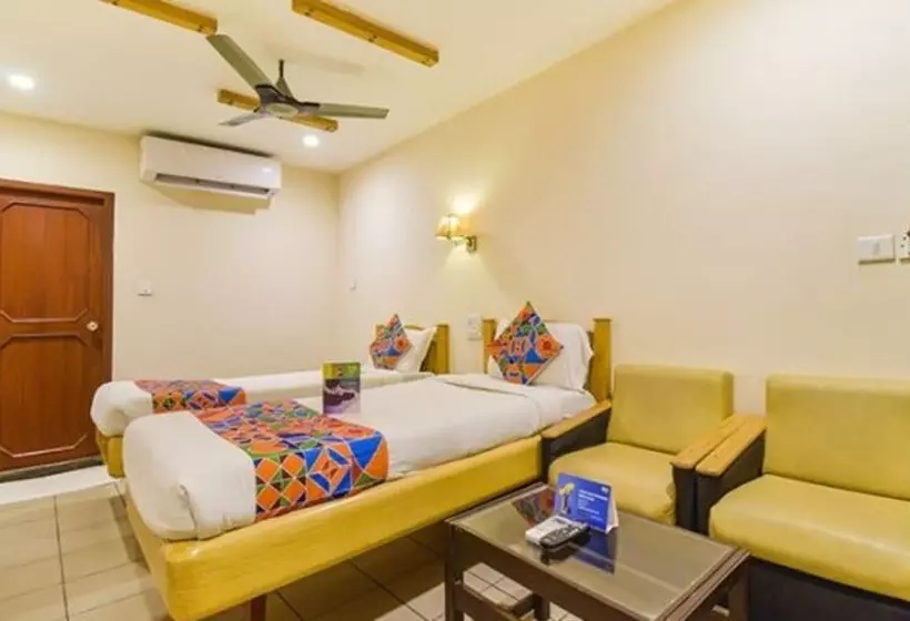 Fotos del hotel Fab Kinnera Comforts Railway Station:  21