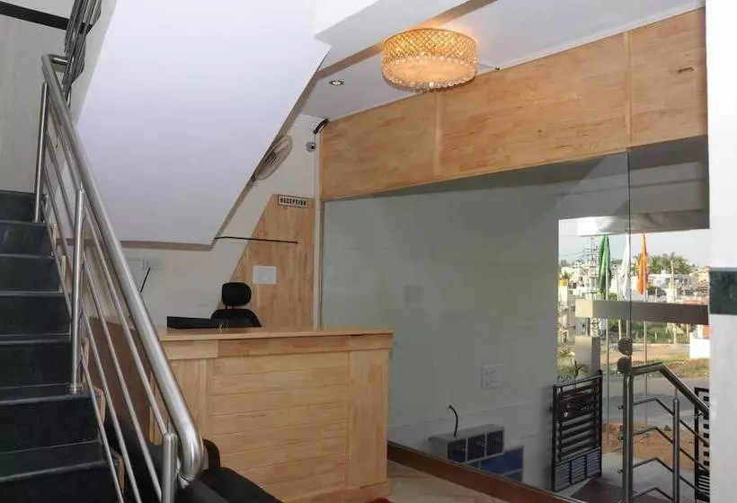 Fotos del hotel Olive Residency:  3