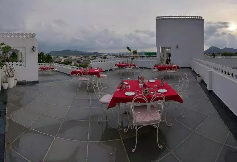 Fotos del hotel The Lavitra Udaipur:  10