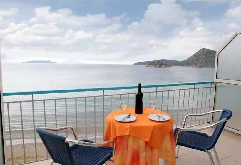 Fotos del hotel Christina:  11