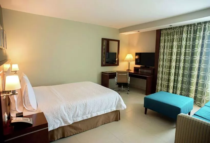 Fotos del hotel Hampton Inn By Hilton Merida:  25