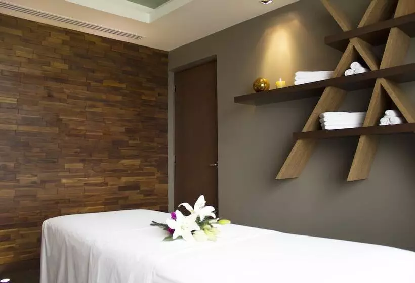 Fotos del hotel Hampton Inn By Hilton Villahermosa:  2