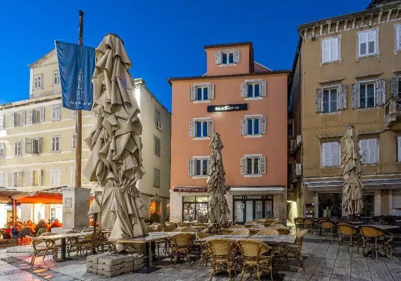 Fotos del hotel Palace Suites Heritage:  3