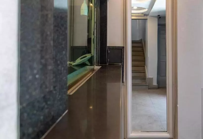 Fotos del hotel Capital O Garibaldi:  3