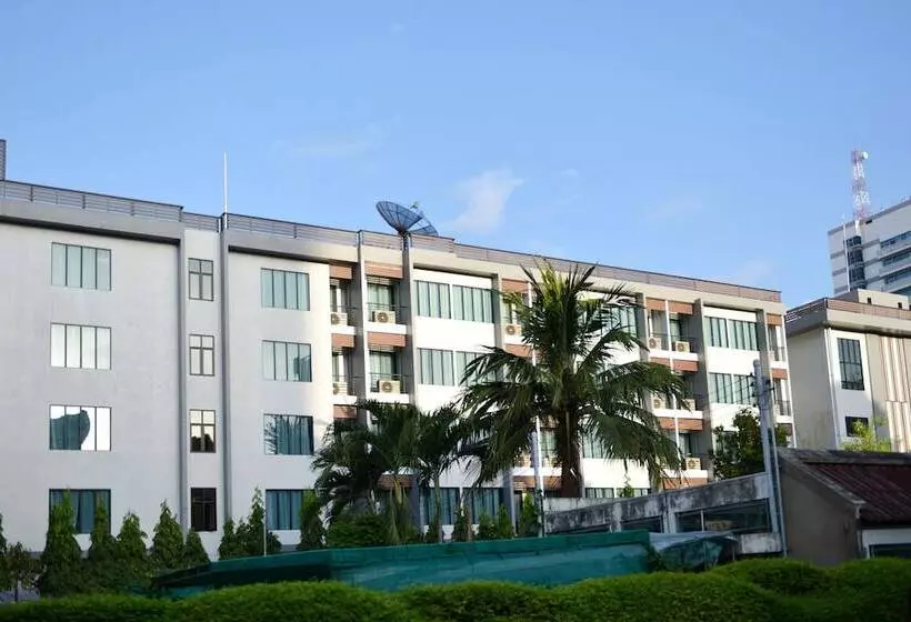 Picnic Hotel Bangkok – Rang Nam