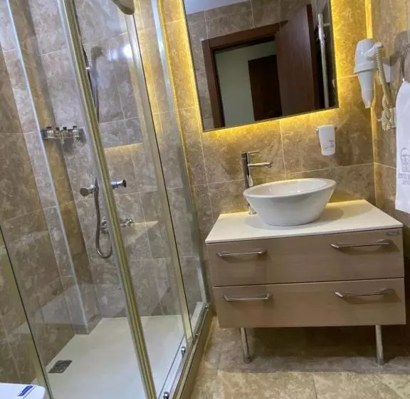 Fotos del hotel Four Doors:  7