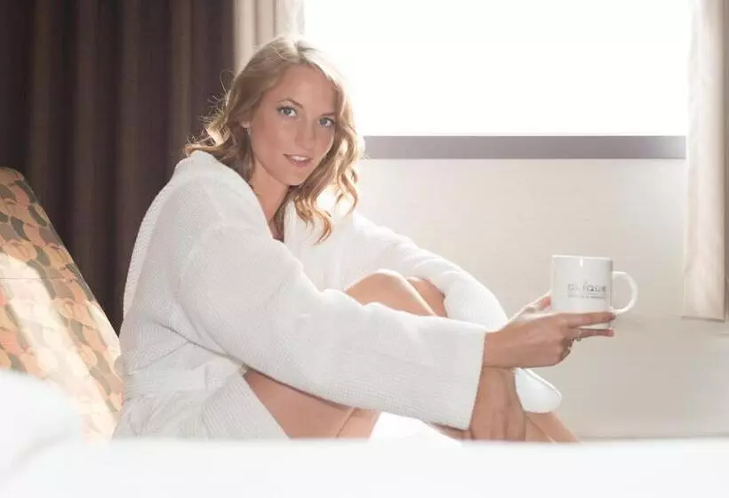 Fotos del hotel Applause Hotel By Clique:  7