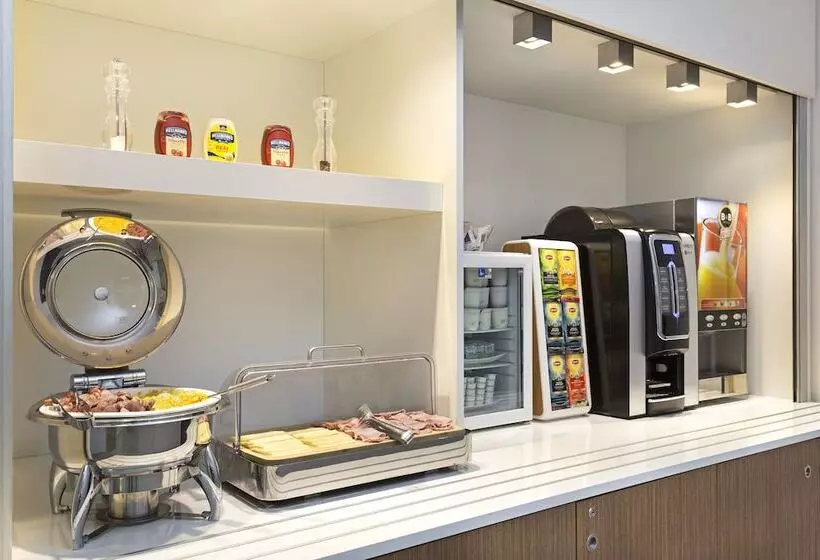 Fotos del hotel B&b Hotel Milano Cenisio Garibaldi:  8