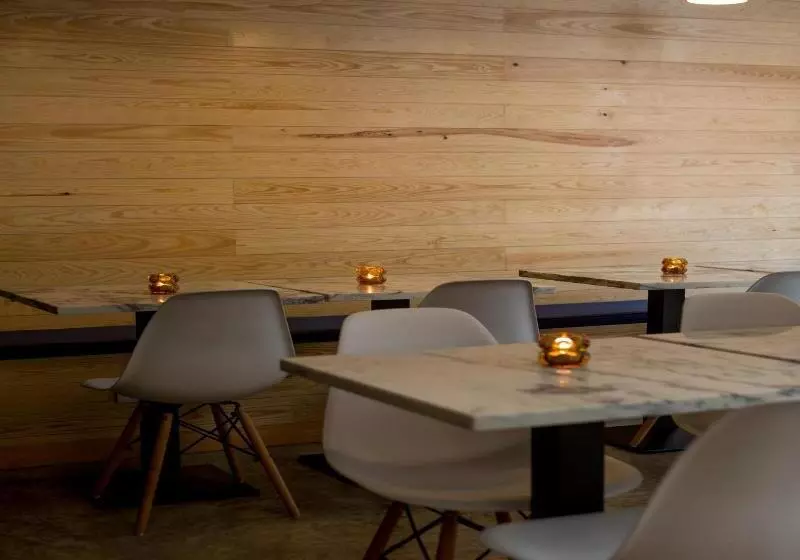 Fotos del hotel The 8 - Downtown Suites:  5