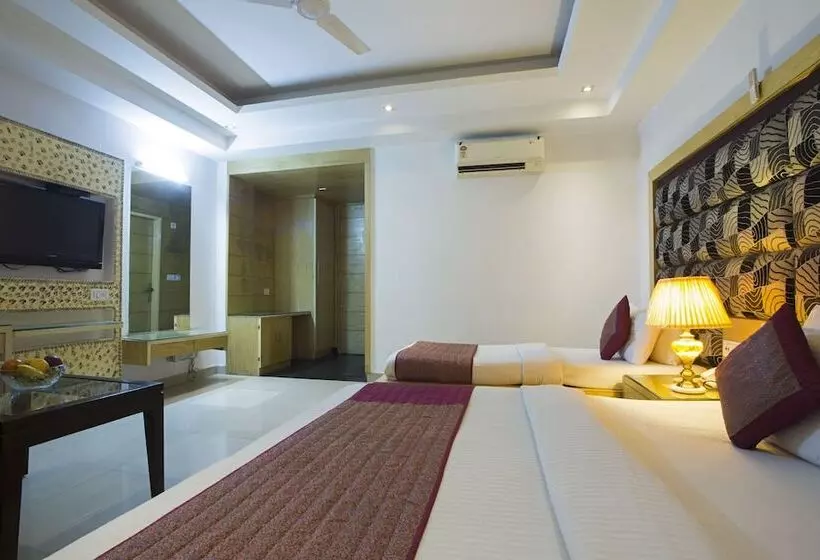 Fotos del hotel Krishna Deluxe:  21