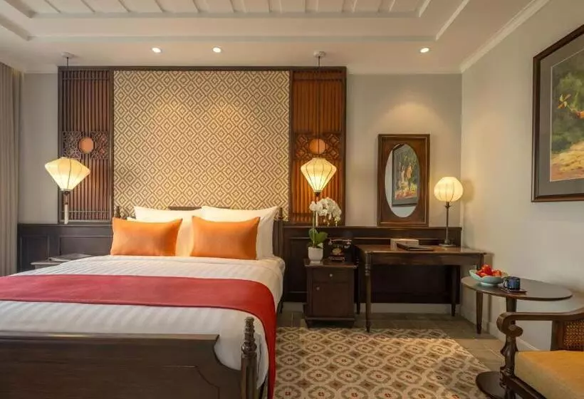 La Residencia . A Little Boutique  & Spa