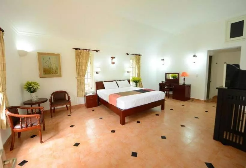 Les Hameaux De L Orient