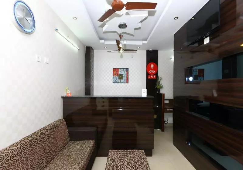 Fotos del hotel NKS Leo Inn:  3