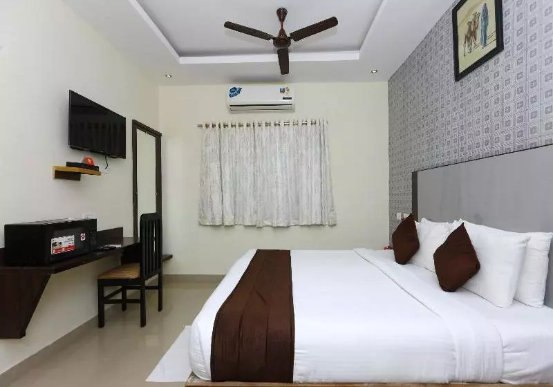 Fotos del hotel NKS Leo Inn:  7