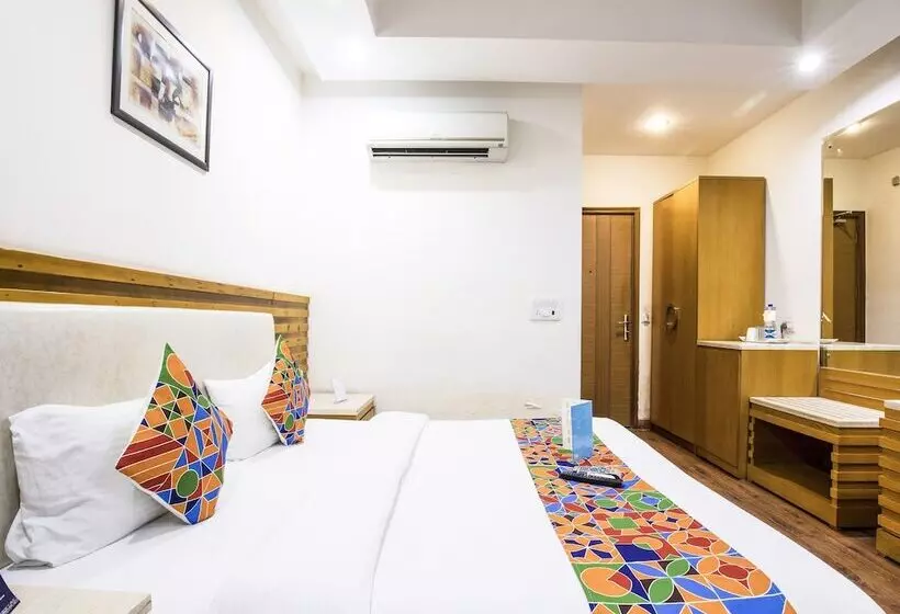 Fotos del hotel Fab Grd Dlf Square:  18