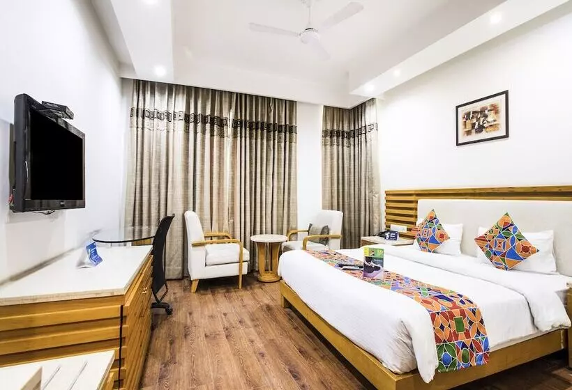 Fotos del hotel Fab Grd Dlf Square:  15