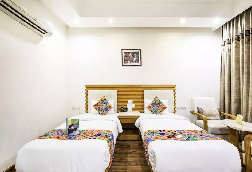 Fotos del hotel Fab Grd Dlf Square:  10