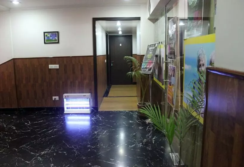 Fotos del hotel Capital O 529 Msk Residency:  3