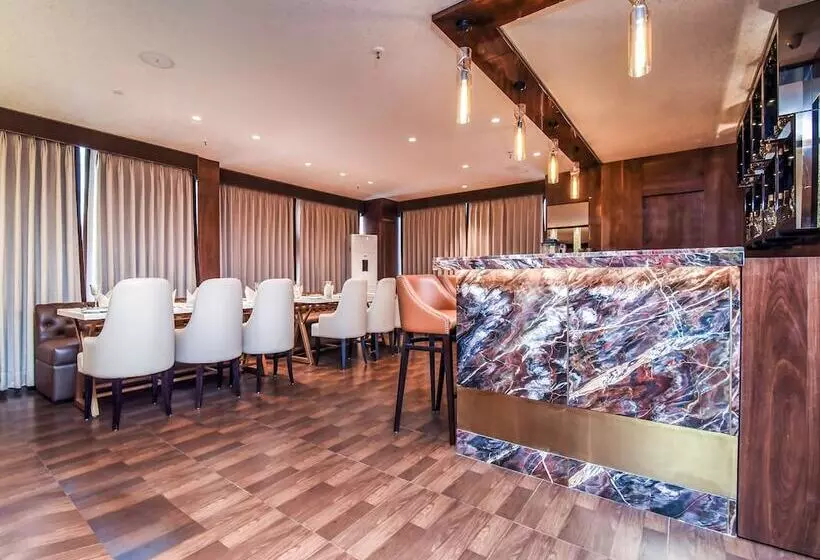 Fotos del hotel Capital O 529 Msk Residency:  5