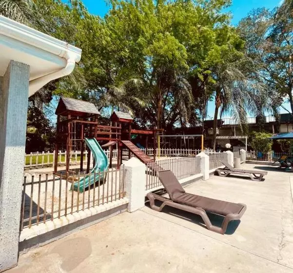 Fotos del hotel Metrotel Express:  6