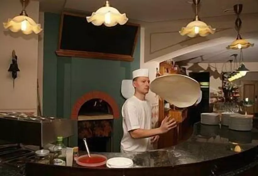 Fotos del hotel Pizzeria Belmonte:  25