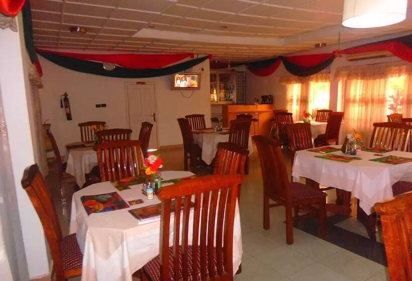 Fotos del hotel Wadoma Royale:  6