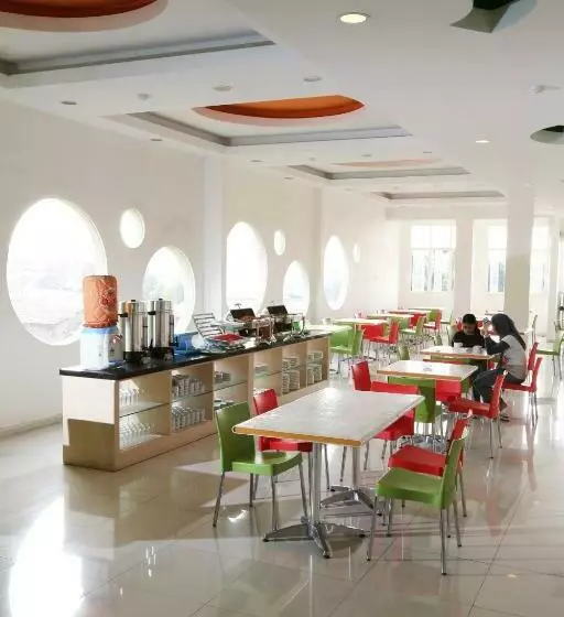 Fotos del hotel Dewarna Sutoyo:  12