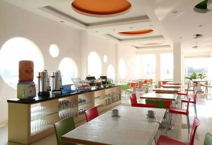 Fotos del hotel Dewarna Sutoyo:  11