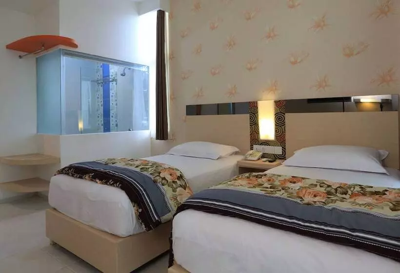 Fotos del hotel Dewarna Sutoyo:  19