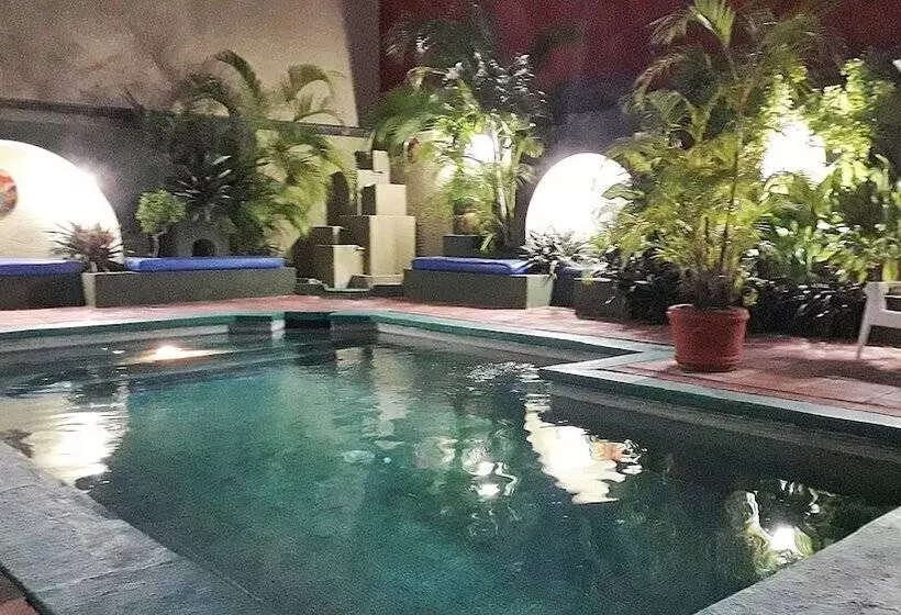 Solimar Inn Suites