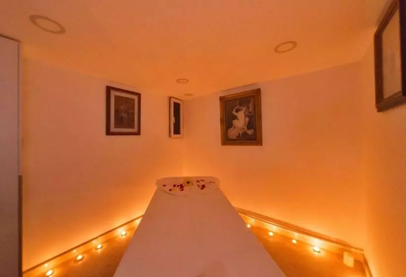 Fotos del hotel Darkmen  2:  16