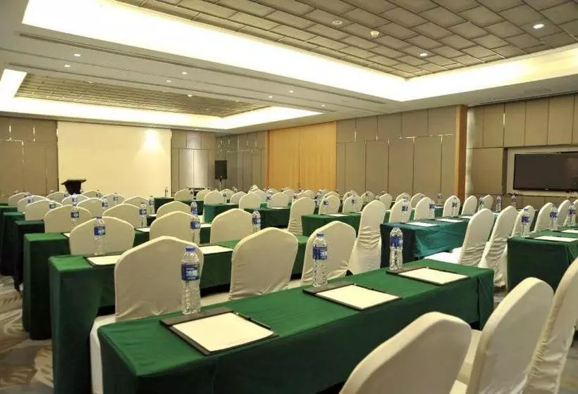 Fotos del hotel Ramada By Wyndham Zhengzhou East:  4