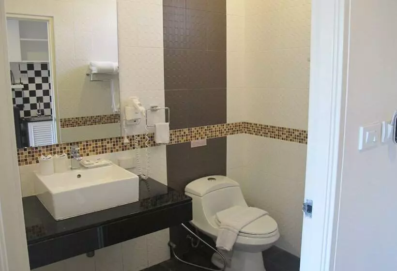 Fotos del hotel Jula Place:  11