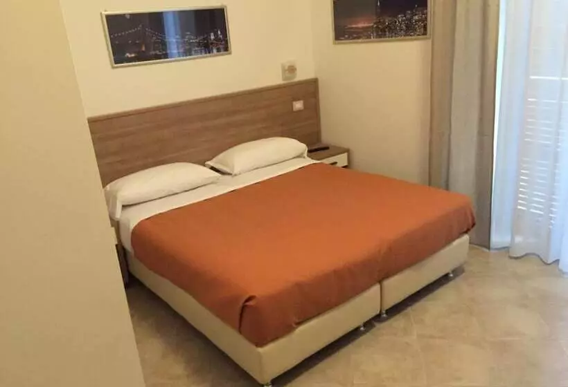 Fotos del hotel Montecarlo:  11