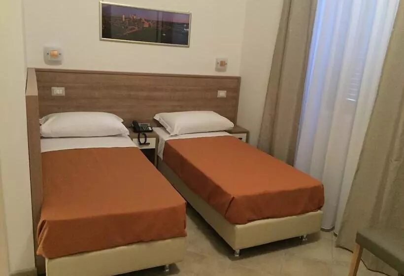 Fotos del hotel Montecarlo:  18