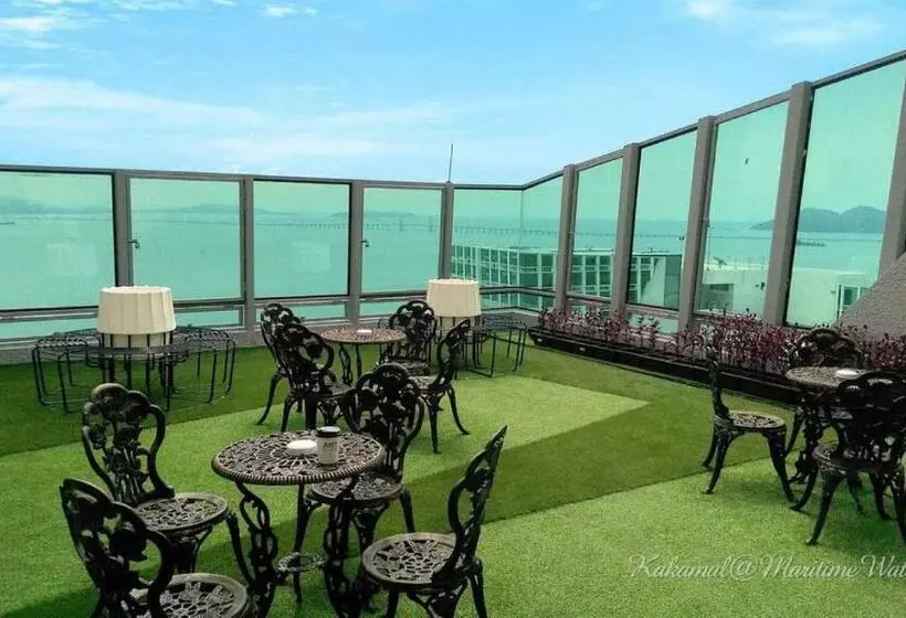 Fotos del hotel Maritime Luxury Suites:  7