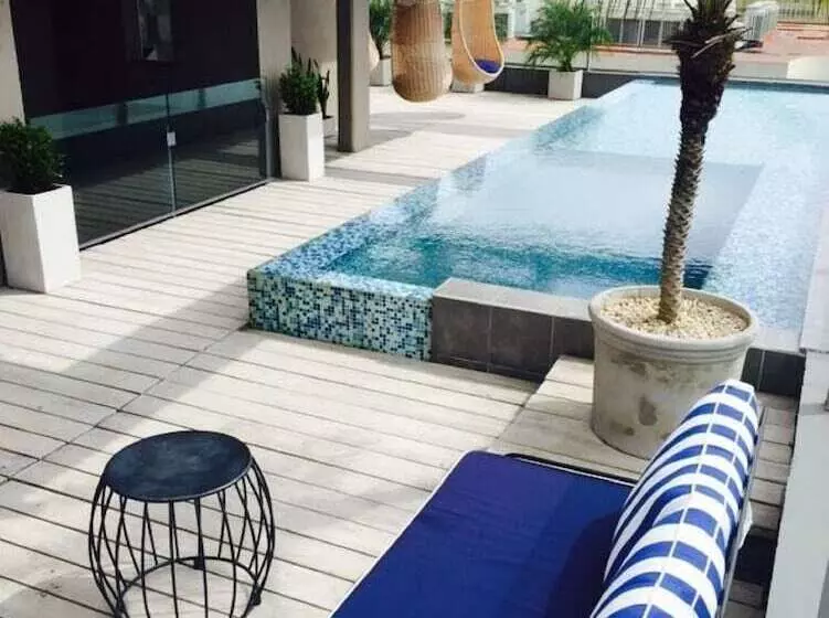 Fotos del hotel Urbanica The Libertador:  3