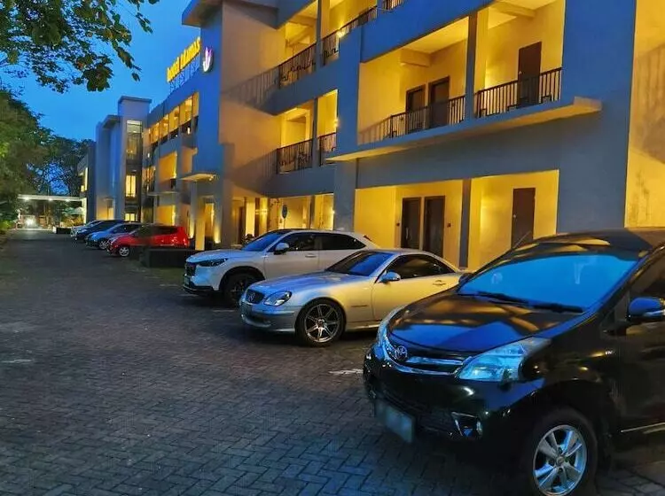 Fotos del hotel Tilamas Juanda:  10