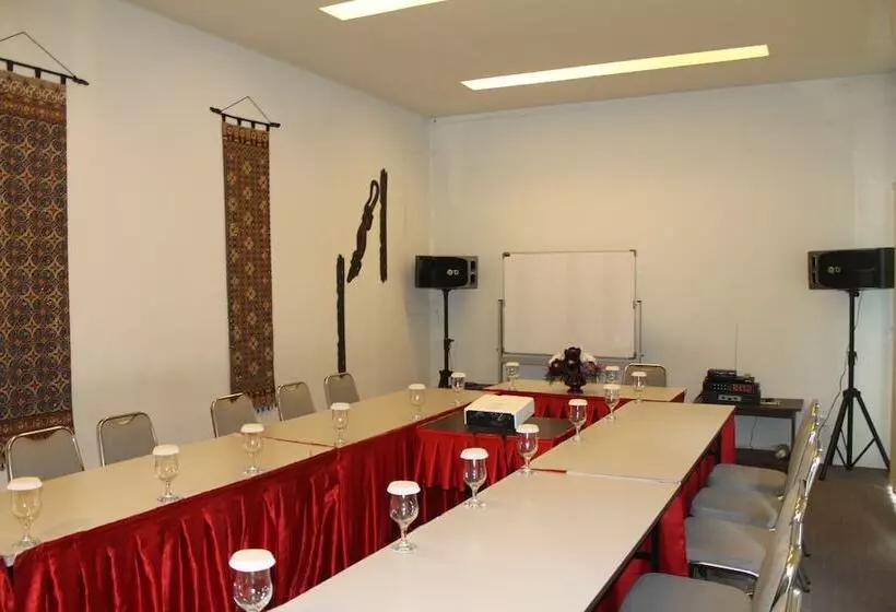 Fotos del hotel Tilamas Juanda:  12