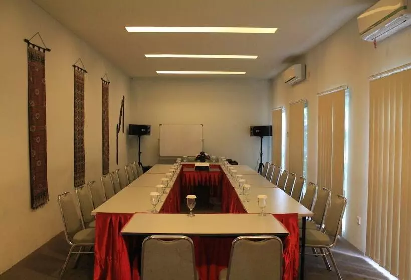 Fotos del hotel Tilamas Juanda:  8