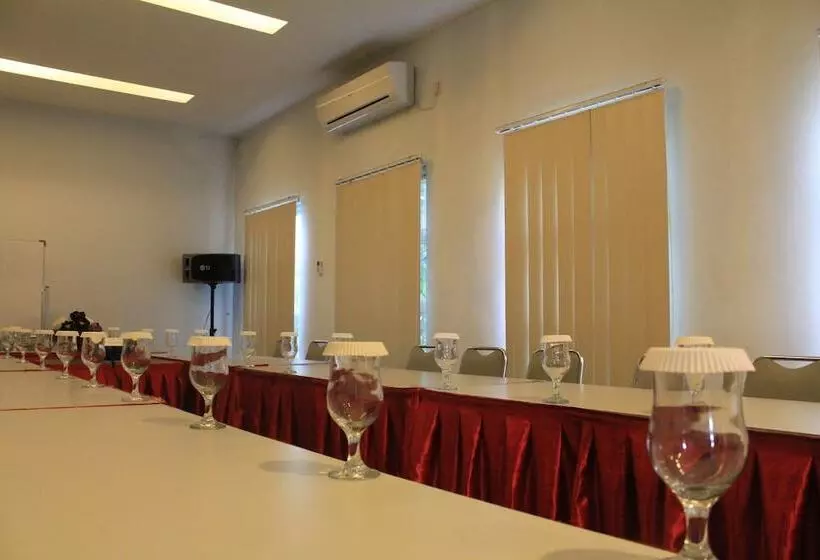 Fotos del hotel Tilamas Juanda:  16