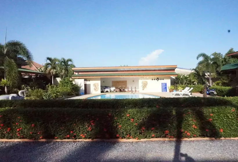 Fotos del hotel Jungle Village Bungalows:  17