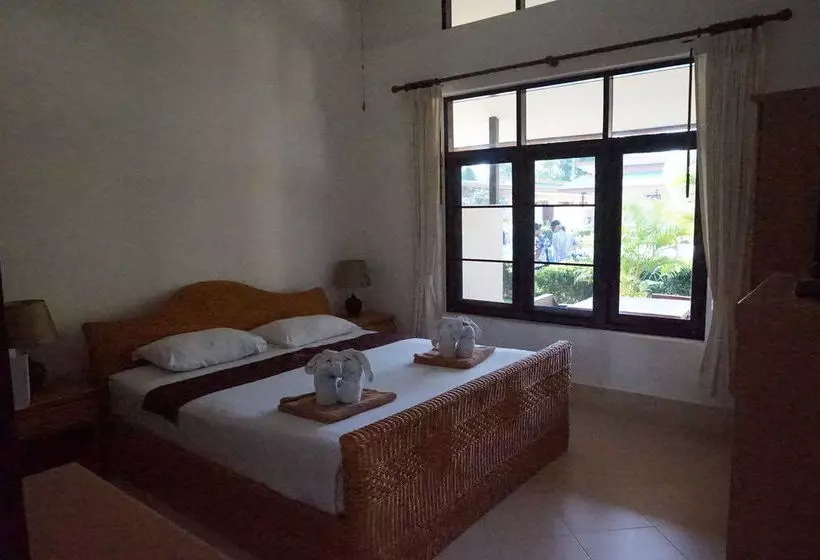 Fotos del hotel Jungle Village Bungalows:  24