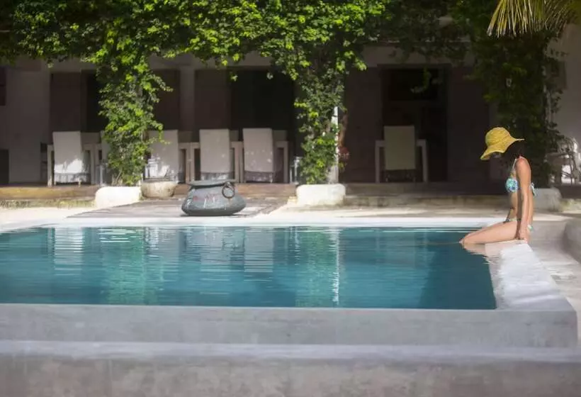 Fotos del hotel Uzuri Boutique:  2