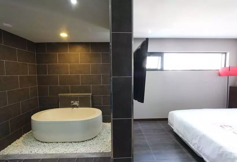 Fotos del hotel Reve Boutique:  13