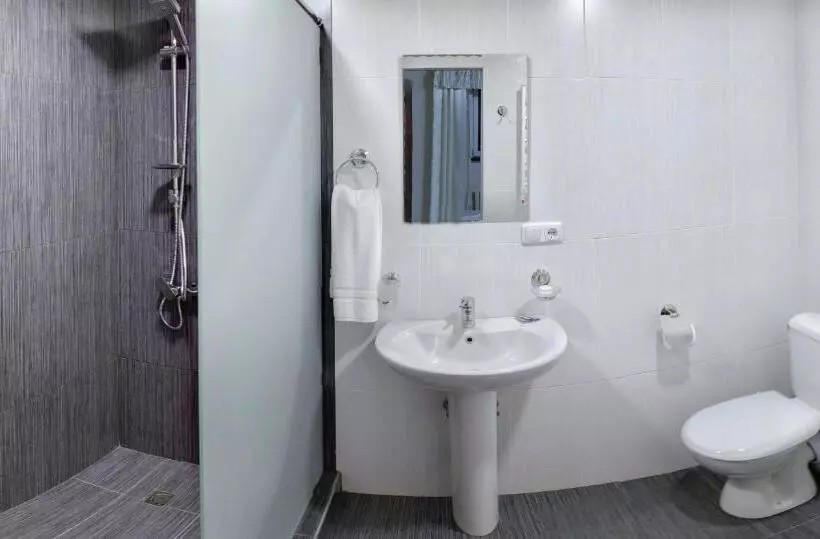 Fotos del hotel Family:  12