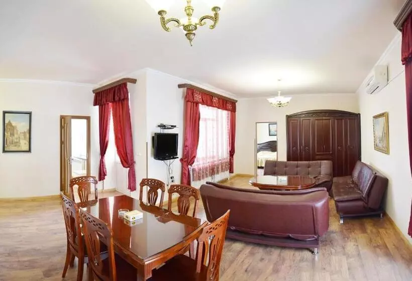 Fotos del hotel Family:  2