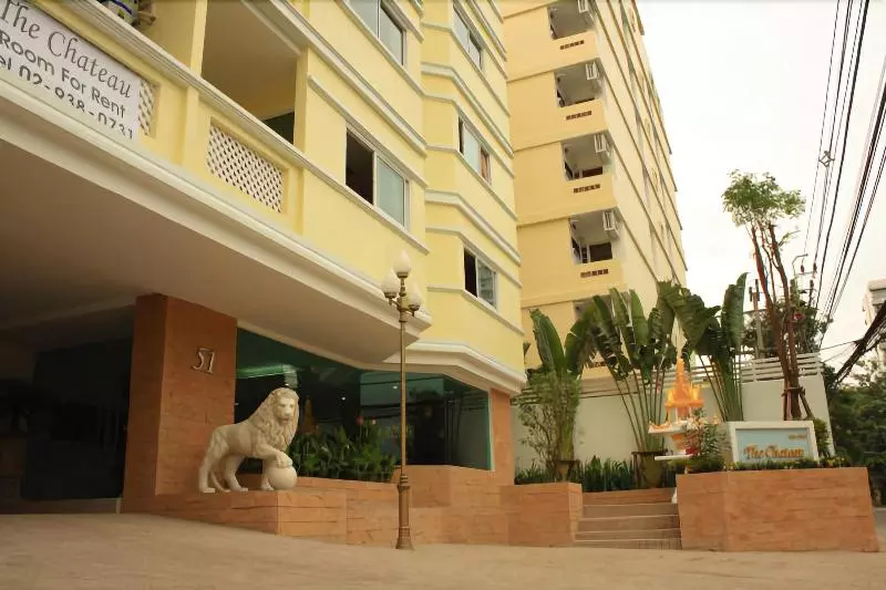 Fotos del hotel The Chateau Luxury Serviced Apartment:  13